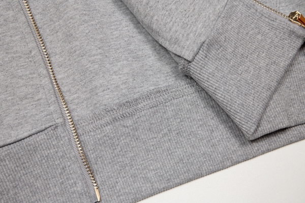 ブランドパーカー着用イメージ